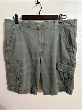 RedHead Men's Olive Cargo Shorts - Light Green